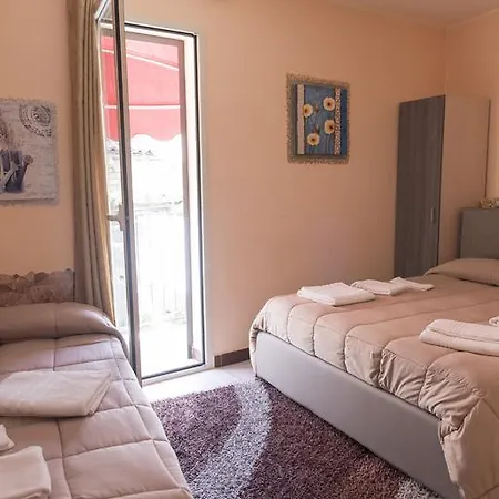 Golden Dreams Rooms Bed and Breakfast Ρέτζιο ντι Καλάμπρια