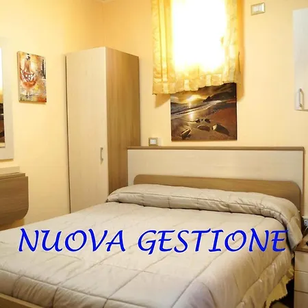 Golden Dreams Rooms *